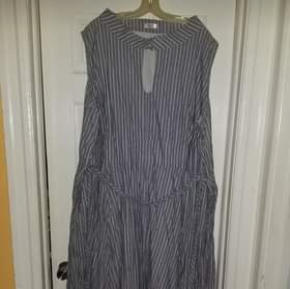 Eshakti Striped dress